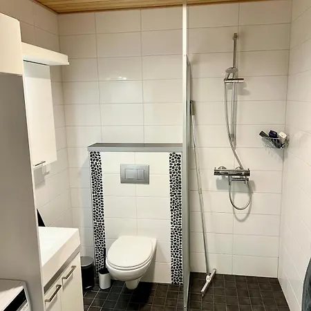 Upea Kaksio Jaervinaekymin Ratinassa * Tampere