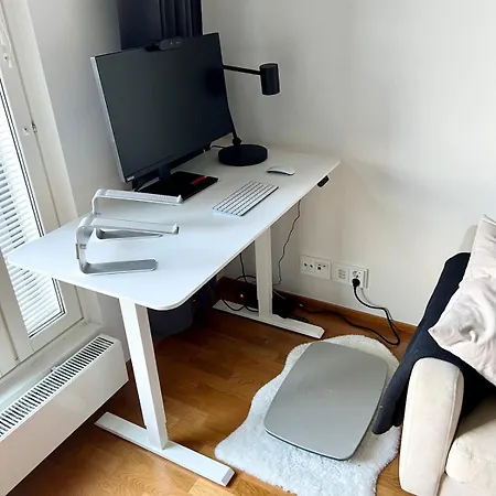 Upea Kaksio Jaervinaekymin Ratinassa Apartmán Tampere